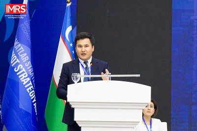 O‘zbekiston Respublikasi Vazirlar Mahkamasi huzuridagi Makroiqtisodiy va hududiy tadqiqotlar instituti direktor o’rinbosari Xalilillo Xamidov “II TDIU Taraqqiyot strategiyasi forumi: Global va milliy iqtisodiyot trendlari” xalqaro forumida taqdimot qildi